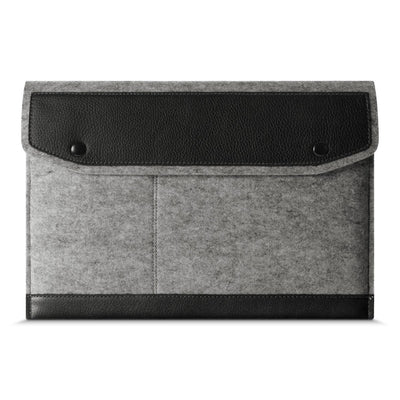 MacBook Air 13" (M2, 2022) — Infinite Ffelt Sleeve