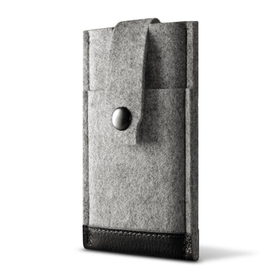  iPhone SE — Ffelt Sleeve - Cover-Up - 1